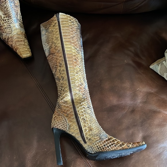 Gold/ Tan color PYTHON BOOT with shades of gray and dark brown. - Picture 3 of 8